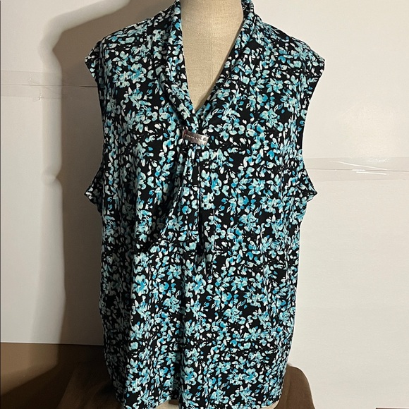 Adrienne Vittadini Tops - Plus size sleeveless blouse sailor tie metal clip roomy stretch